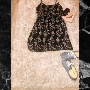 Old Navy Fetching black floral dress